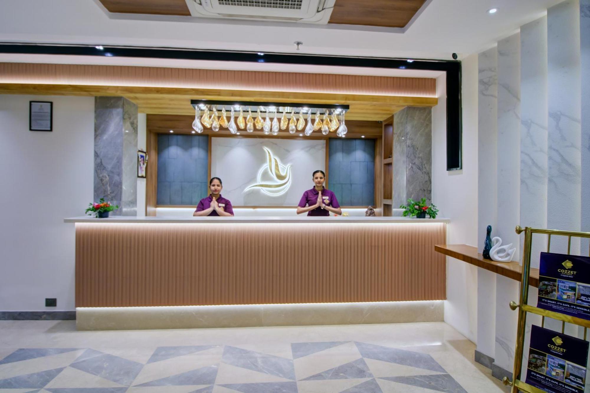 Cozzet Victoria Hotel Bhubaneswar Exterior photo